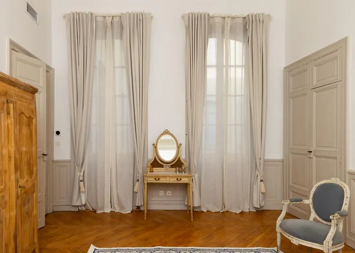 Apartment L'ecrin De Varenca *